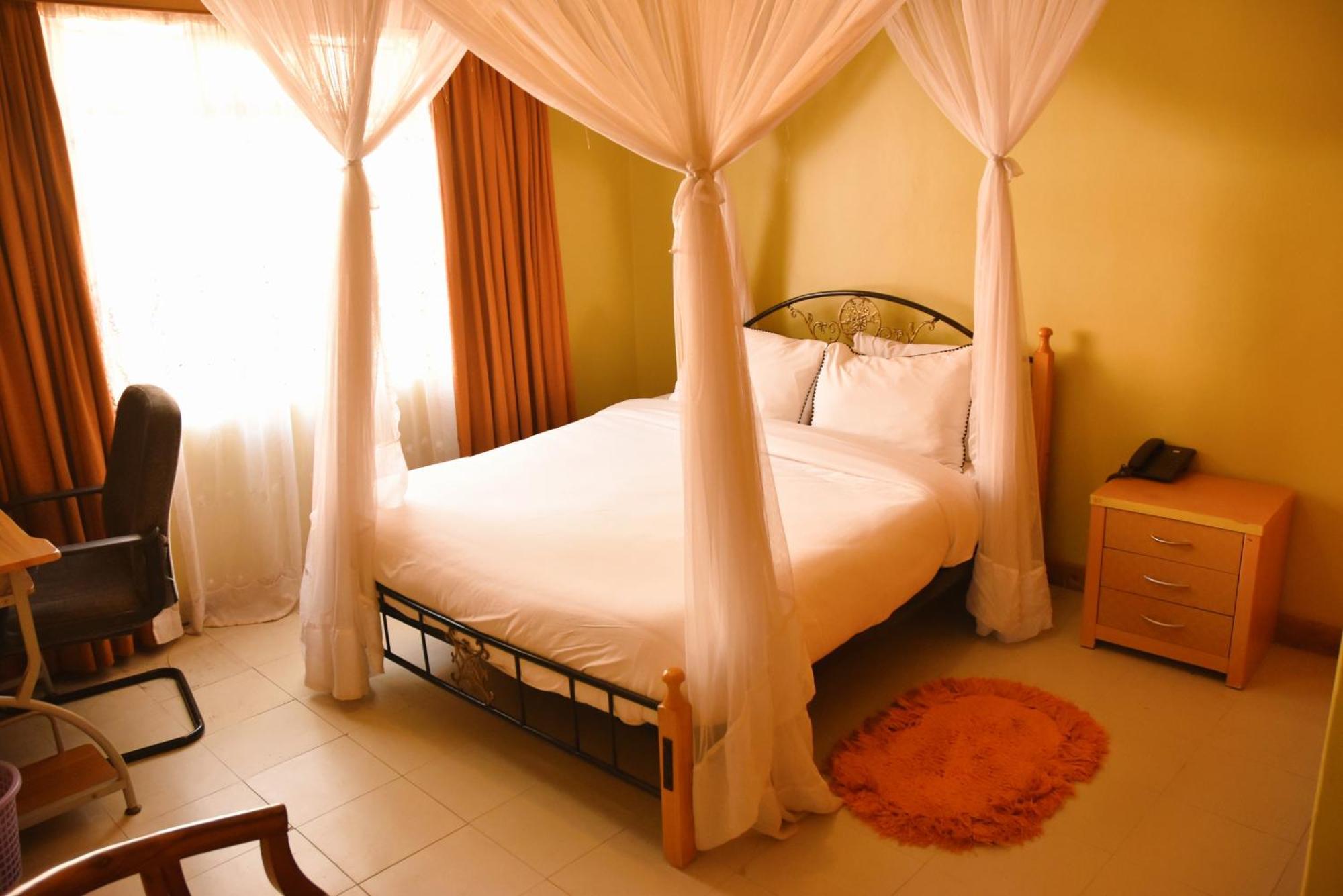 Wagon Wheel Hotel Eldoret Zewnętrze zdjęcie