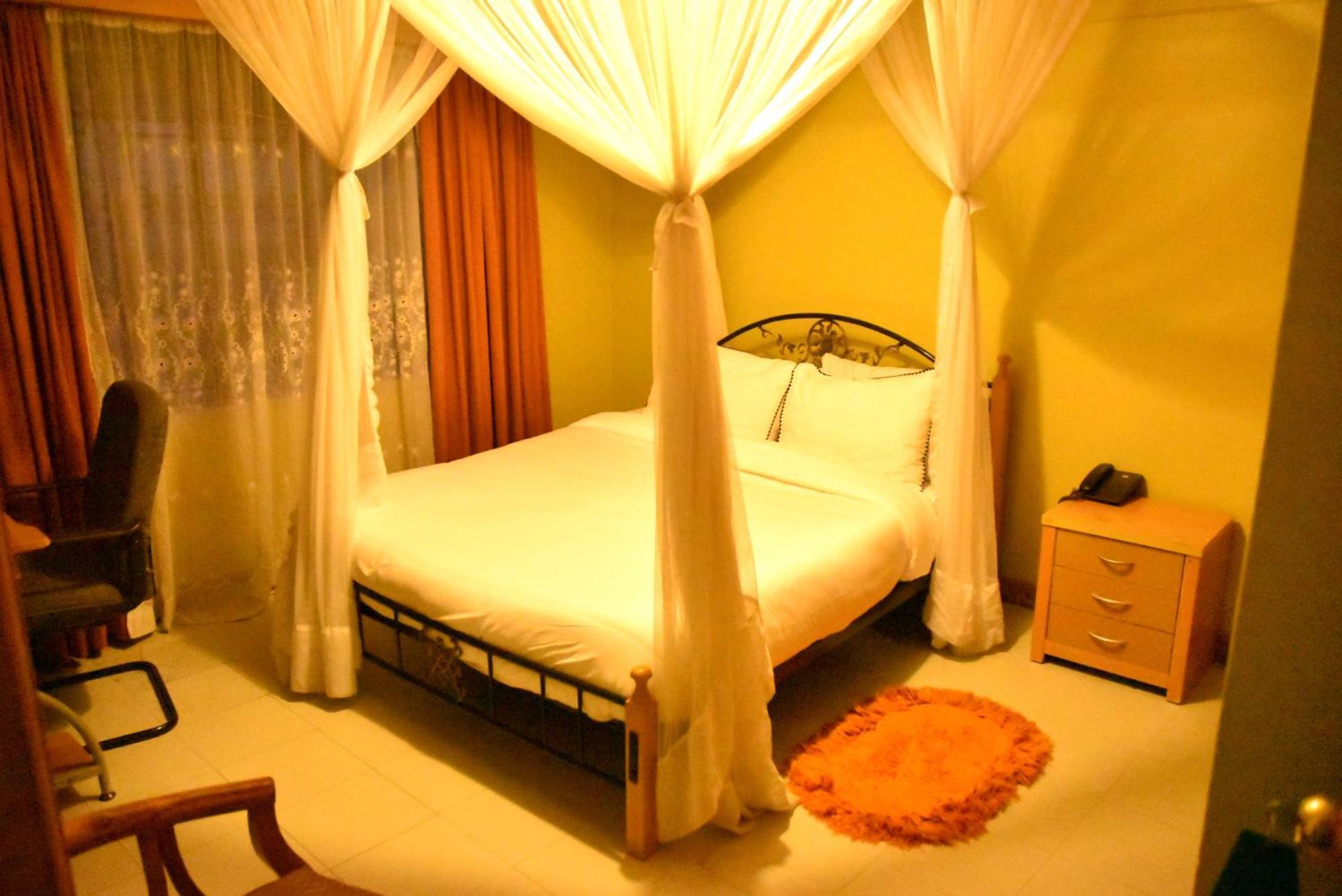 Wagon Wheel Hotel Eldoret Zewnętrze zdjęcie