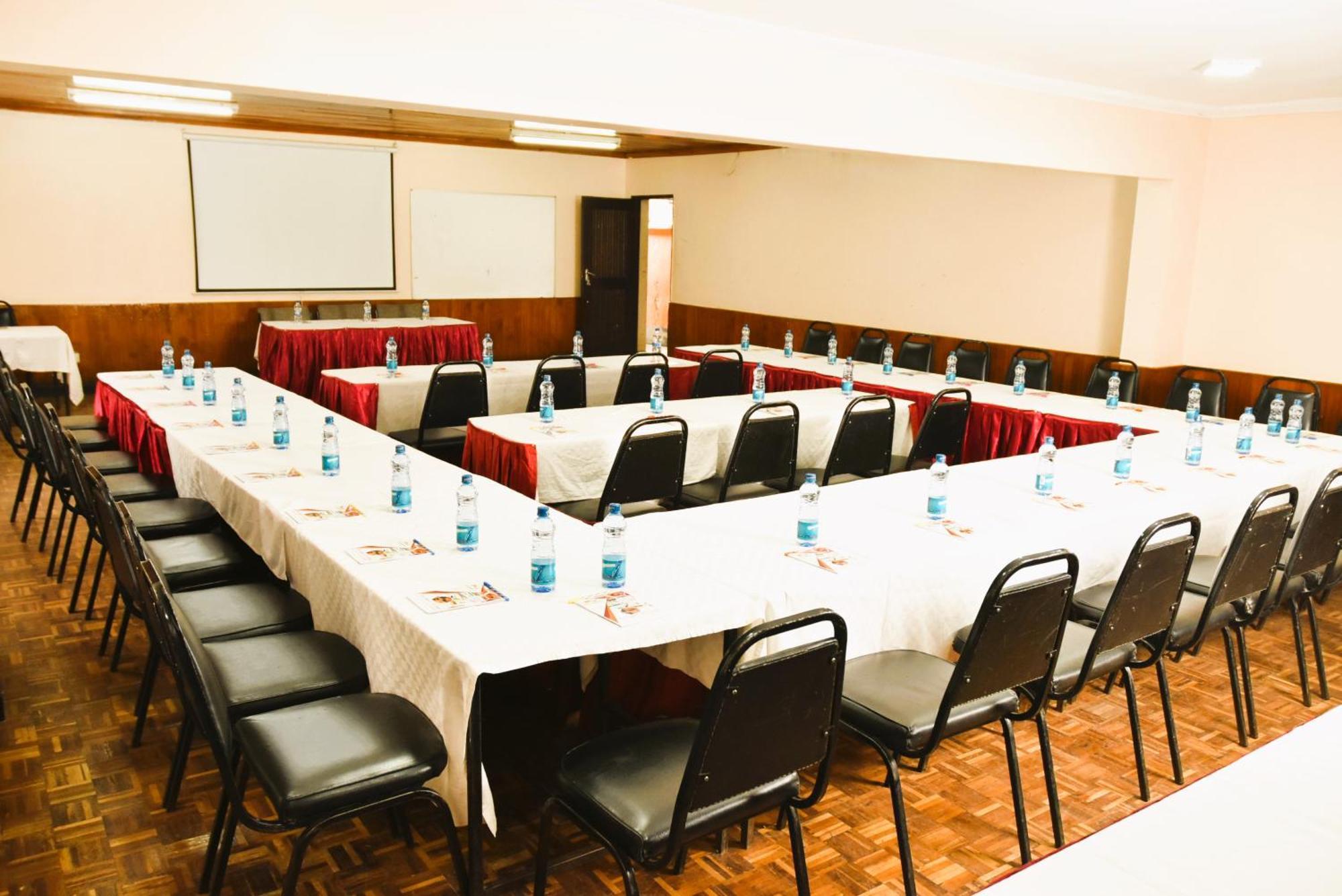 Wagon Wheel Hotel Eldoret Zewnętrze zdjęcie